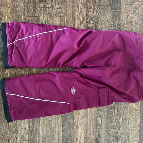 Columbia Children’s ski coat and Pants set - Picture 5 of 6